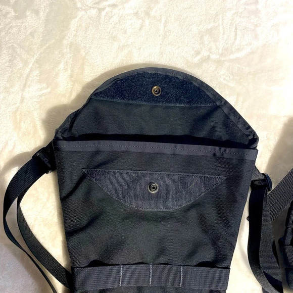 Camel bag with removable storage bag - Picture 2 of 4